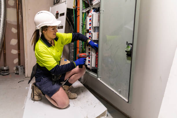 Best Emergency Electrical Repair  in Essexville, MI