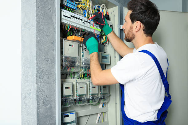 Best Electrical Outlet Repair  in Essexville, MI