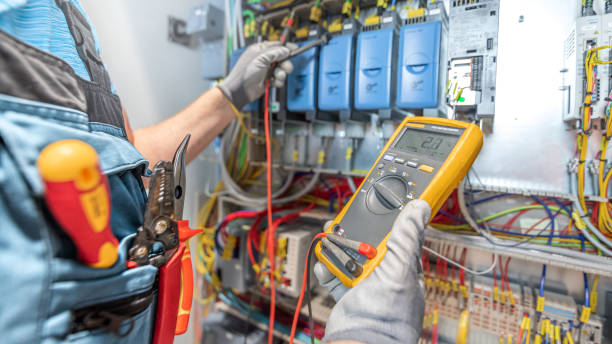 Best Affordable Emergency Electrician  in Essexville, MI